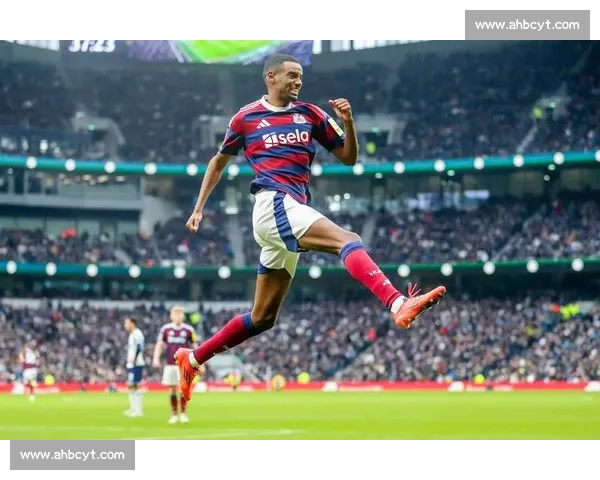 希勒力荐速售伊萨克套现 1.4 亿 纽卡需抓住塞斯科交易重塑锋线 希勒力荐速售伊萨克套现 1.4 亿 纽卡需抓住塞斯科交易重塑锋线